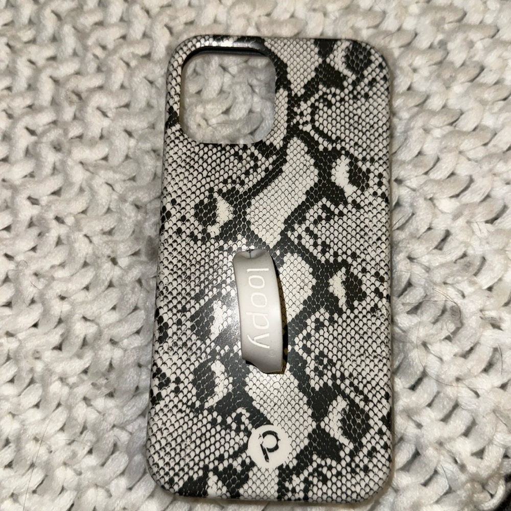 LOOPY snakeskin case for iPhone 12